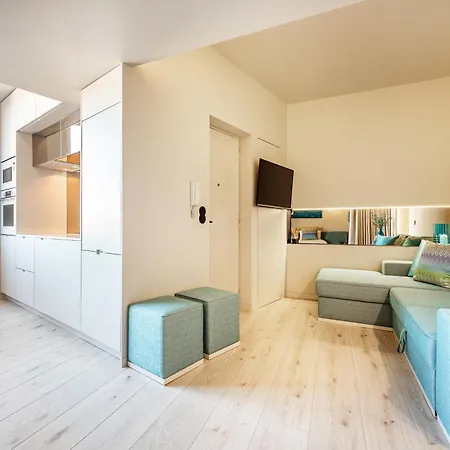 Whome Elegant Living In Center Apartment *